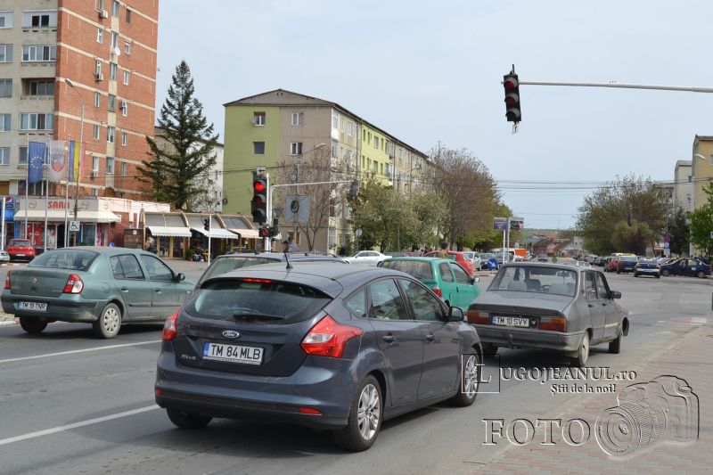 masina blocheaza strada unic duminica 5 aprilei 2014 foto lugojeanul (3)